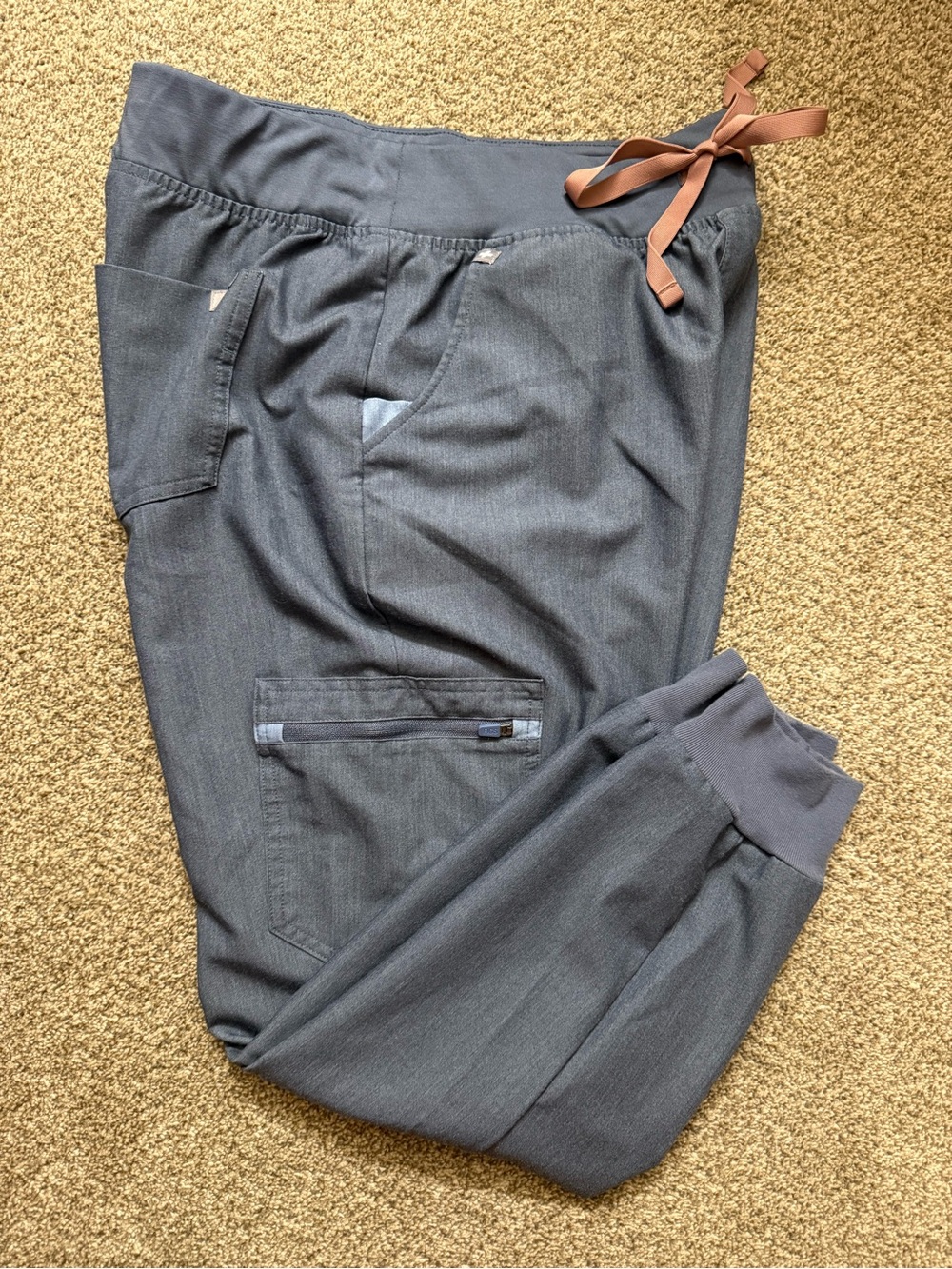 Figs gray joggers like new M